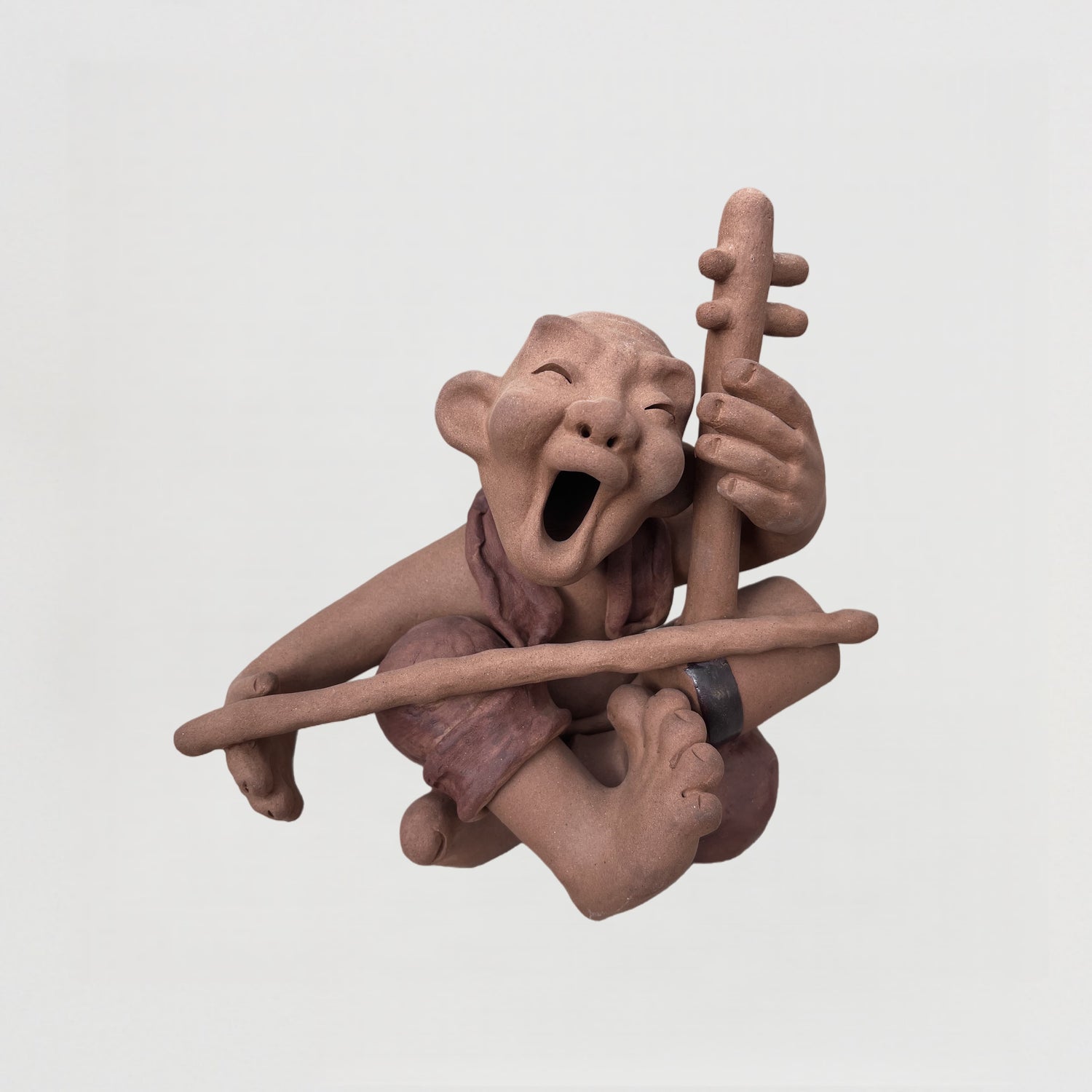 Handmade clay figurine – 巷隅拉胡者