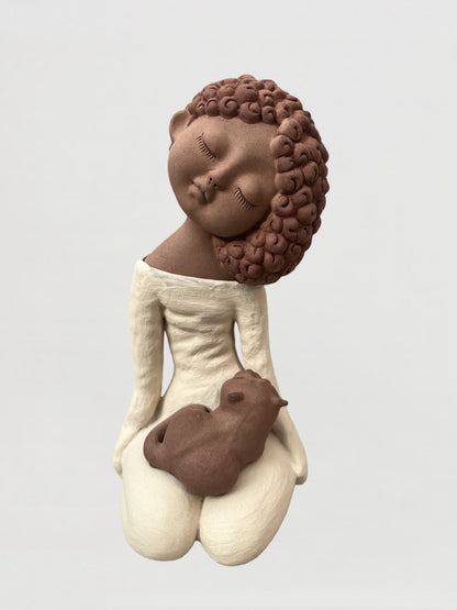 Handmade clay figurine – 卷髮安坐與貓