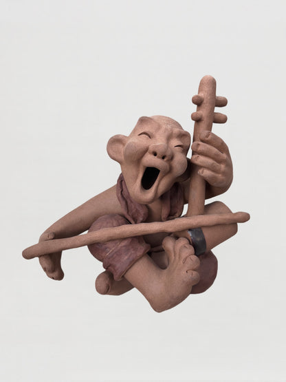 Handmade clay figurine – 巷隅拉胡者
