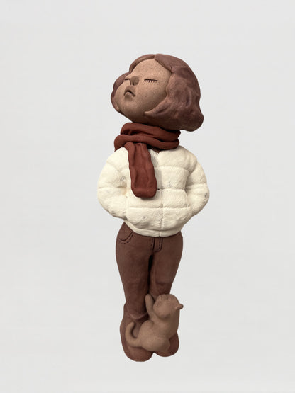 Handmade clay figurine – 新時代女孩與貓