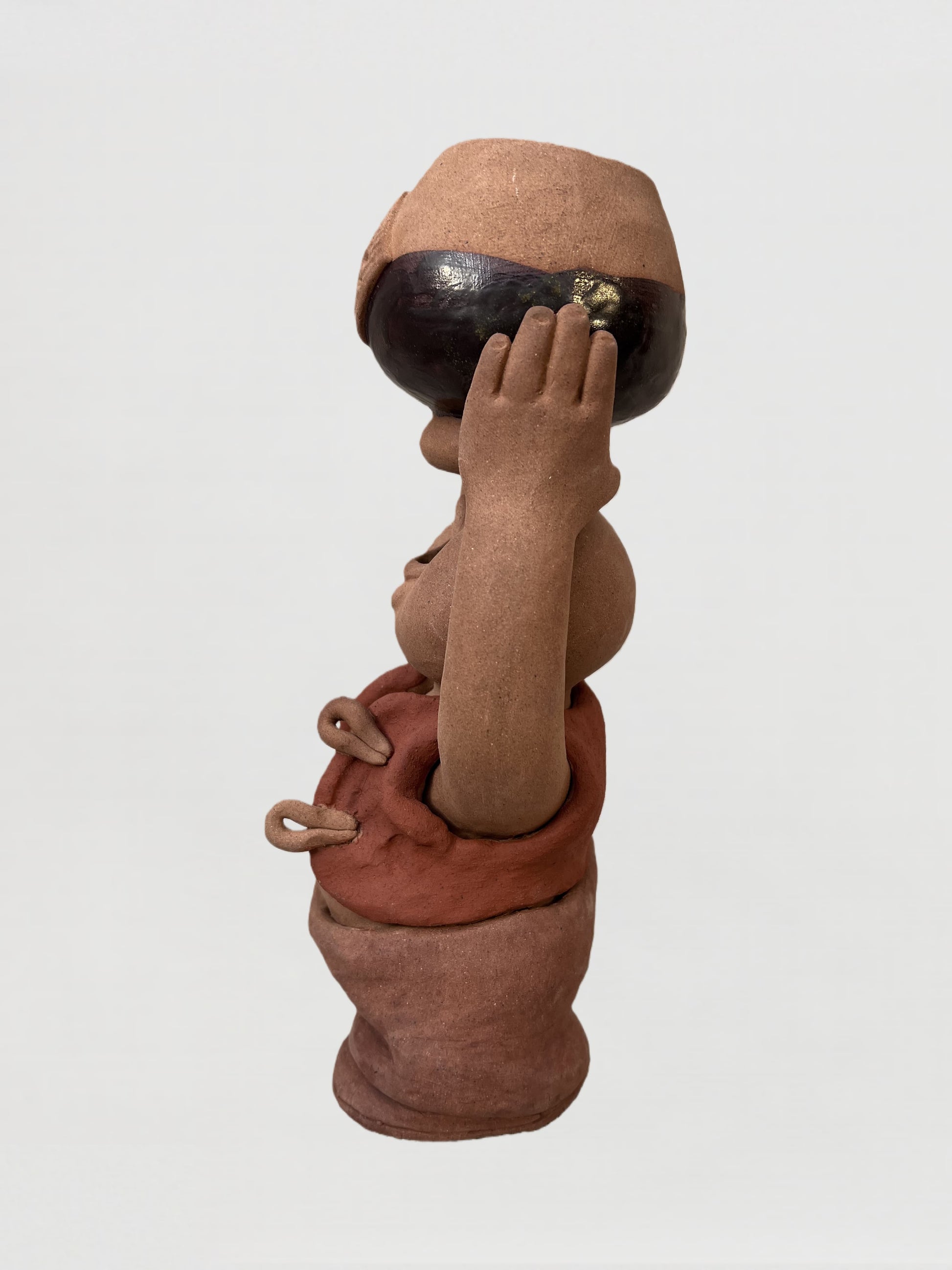 Handmade clay figurine – 舉缸豪飲