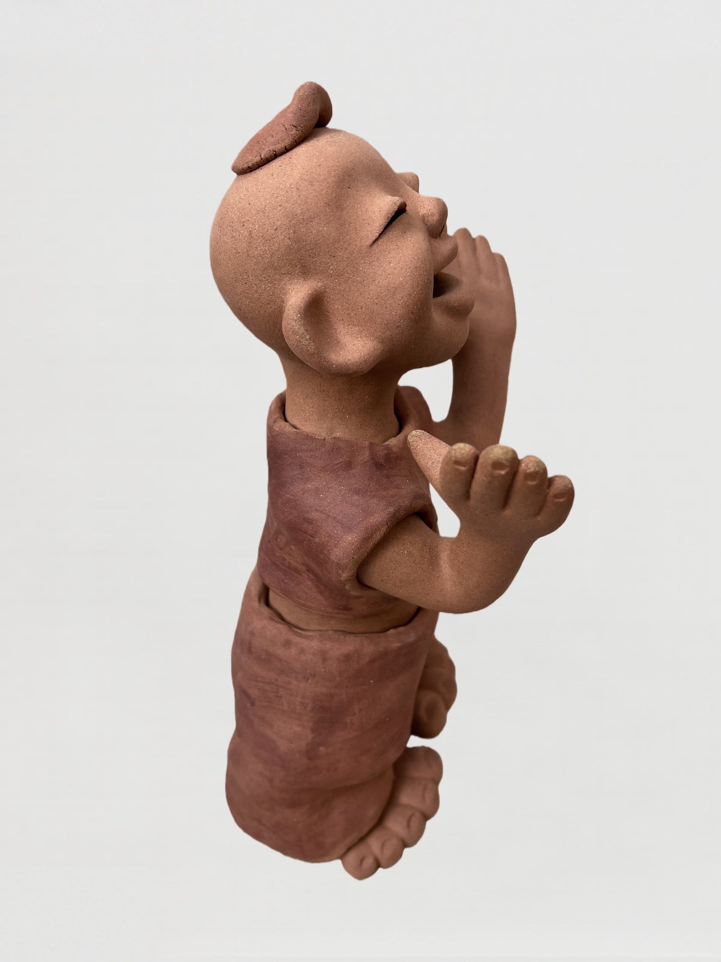 Handmade clay figurine – 赤足歡拍童